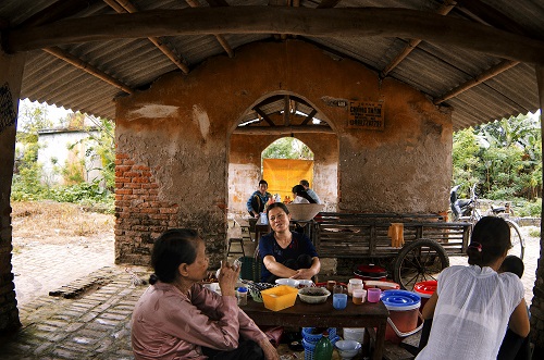  ‘Mot Goc Cho Que’ (A Corner of a Rural Market)