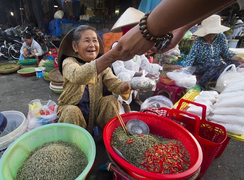   ‘Ke Ban Nguoi Mua’ (Seller and Buyer)