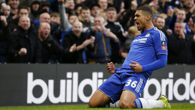 Loftus-Cheek ăn mừng bàn thắng nâng tỉ số lên 2-0 cho Chelsea. Ảnh: Reuters