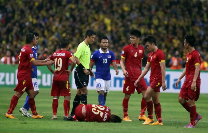 Trọng tài Ma Ning trong trận VN thắng Malaysia 2-1 ở bán kết AFF Suzuki Cup 2014.