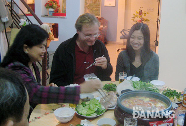 Ăn uống vừa phải để tiết kiệm là nét đẹp trong văn hóa người Việt.