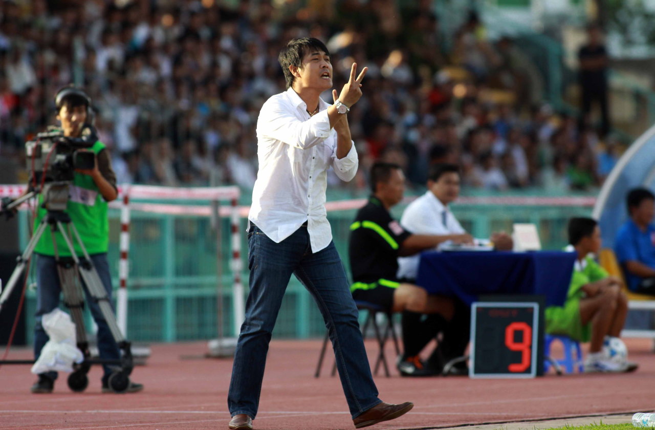Nguyễn Hữu Thắng và Lê Huỳnh Đức, hai ứng viên sáng giá thay ông Miura dẫn dắt đội tuyển VN 