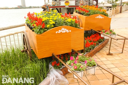 Handcarts decorated with flowers