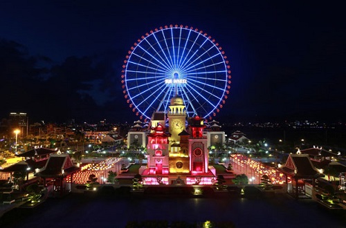 Asia Park’s Sun Wheel