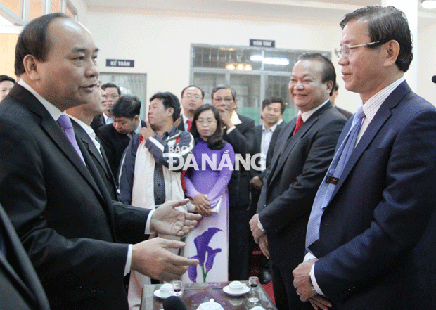 Phó Thủ tướng Nguyễn Xuân Phúc mong muốn quận Hải Châu trở thành quận kiểu mẫu về an ninh trật tự và nếp sống văn hóa, đô thị, làm động lực xây dựng thành phố an bình.