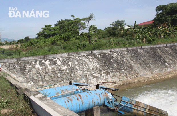 Công ty TNHH MTV Cấp nước Đà Nẵng phải lấy nước từ đập An Trạch về liên tục để có đủ nguồn nước thô phục vụ sản xuất, cấp nước sinh hoạt cho người dân thành phố.