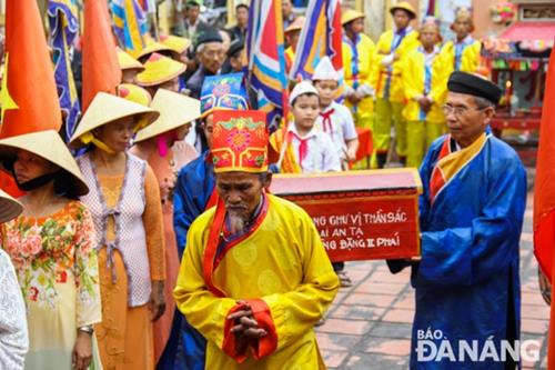 Receiving the royal diplomas