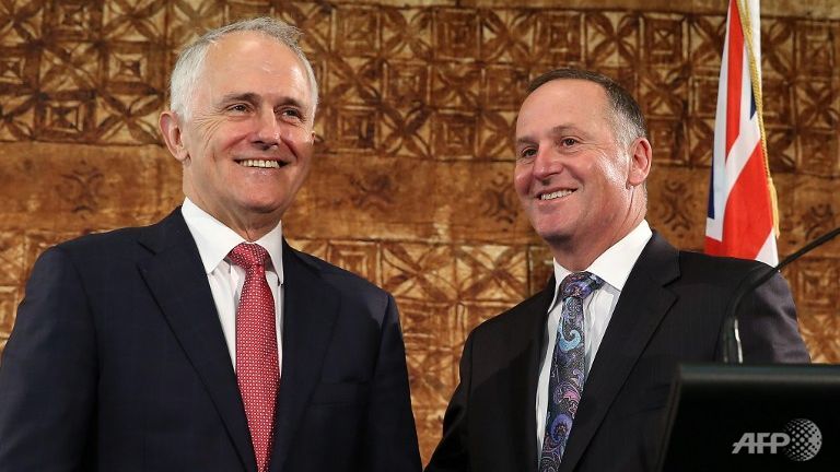 Thủ tướng New Zealand, John Key (phải) và người đồng cấp Australia, Malcolm Turnbull trong một cuộc họp báo ngày 17-10-2015 ở thủ đô Aukland, New Zealand. Ảnh: AFP