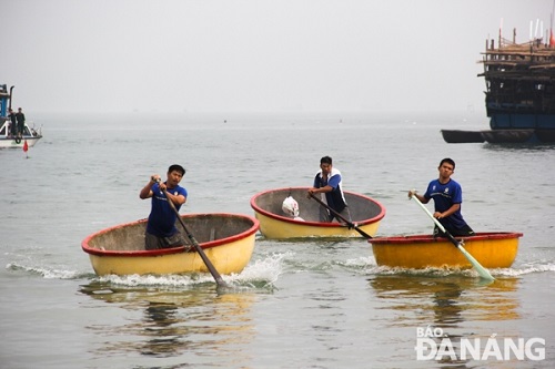 Coracle racing