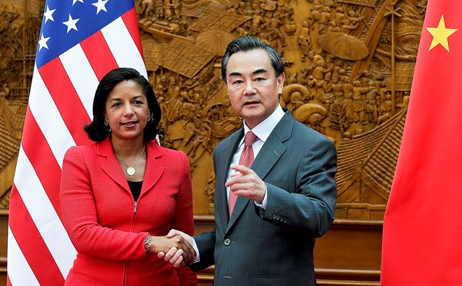 Cố vấn An ninh Quốc gia Mỹ Susan Rice và Ngoại trưởng Trung Quốc Vương Nghị. (Nguồn: scmp.com)