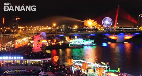   The dragon's head at the eastern end of the Rong (Dragon) Bridge squirting water as the yachts neared the bridge