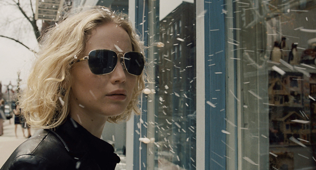 Jennifer Lawrence đã có vai diễn xuất sắc trong phim Joy.