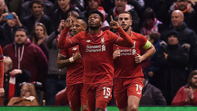 Niềm vui của Sturridge sau khi ghi bàn cho Liverpool. Ảnh: Getty Images