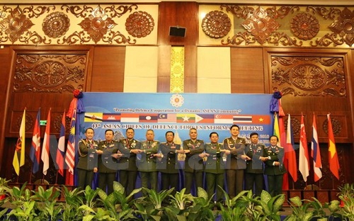 ASEAN defence chiefs at the ACDFIM-13 (Source: VNA)