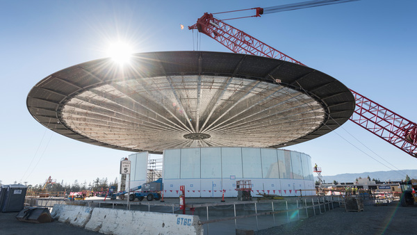 Khi hoàn thiện, Tòa nhà chính của Apple Campus 2 sẽ có bốn tầng trên mặt đất và ba tầng hầm.