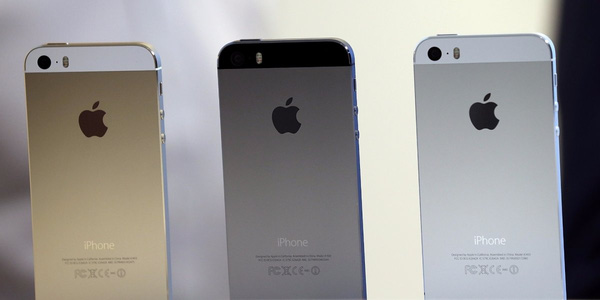 iPhone SE sẽ sở hữu vỏ kim loại nguyên khối chứ không phải nhựa như iPhone 5C.