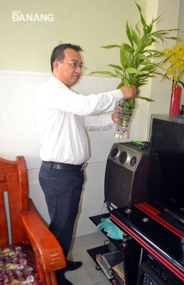 người dân trong tổ 29C, Quang Thành 4A, phường Hòa Khánh Bắc, quận Liên Chiểu thường xuyên được nhắc nhở và khuyến cáo các biện pháp phòng muỗi, đơn giản như nước trong lọ cắm hoa cứ sau 3 ngày phải thay 1 lần…
