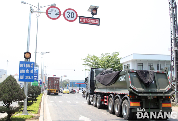 Việc hạn chế tốc độ xe tải ben chạy 40km/giờ trên tuyến đường Cách mạng Tháng Tám đã được người dân đồng tình.