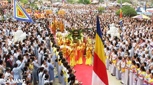  The welcome ceremony for domestic and foreign Buddhist monks at last year’s event