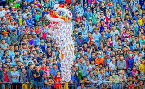  ‘Mua’ (A Lion Dance)