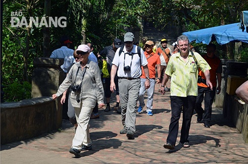  Foreign visitors at the Marble Mountains Tourist Area