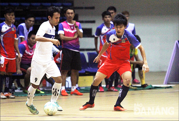 Với những bất ngờ từ những “tân binh” như Sài Gòn FC (áo đỏ), giai đoạn 2 giải Futsal Vô địch quốc gia 2016 hứa hẹn sẽ vô cùng sôi động.