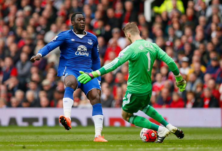 Lukaku không ít lần uy hiếp cầu môn của De Gea.