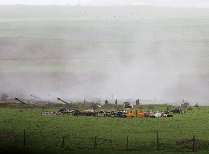 Các đơn vị pháo binh Armenia tại khu vực giao tranh Nagorno-Karabakh - Ảnh: AFP