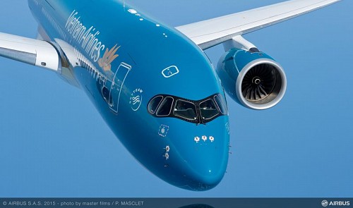 A close-up of a Vietnam Airlines' A350 XWB Airbus