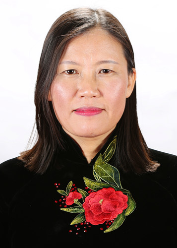 Bà Lê Thị Nga sinh năm 1964, quê quán: Hà Tĩnh. Chức vụ: Ủy viên Ủy ban Thường vụ Quốc hội, Chủ nhiệm Ủy ban Tư pháp của Quốc hội.