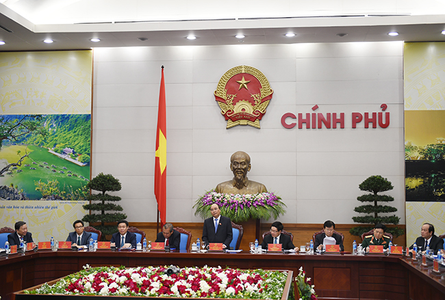 Thủ tướng Nguyễn Xuân Phúc chủ trì phiên họp đầu tiên với các thành viên Chính phủ mới được kiện toàn. Ảnh: VGP/Quang Hiếu