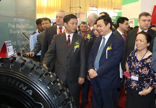  Invited guests at the event (Photo: news.chinhphu.vn)