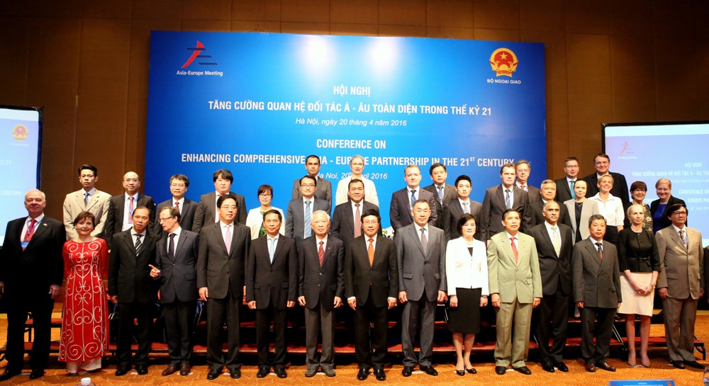 Các đại biểu dự Hội nghị “Tăng cường quan hệ đối tác Á-Âu toàn diện trong thế kỷ 21”. Ảnh: VGP/Hải Minh