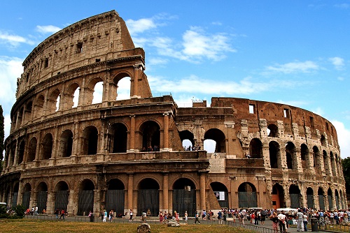  ‘Dau Truong La Ma-Y’ (The Colosseum - Italy)