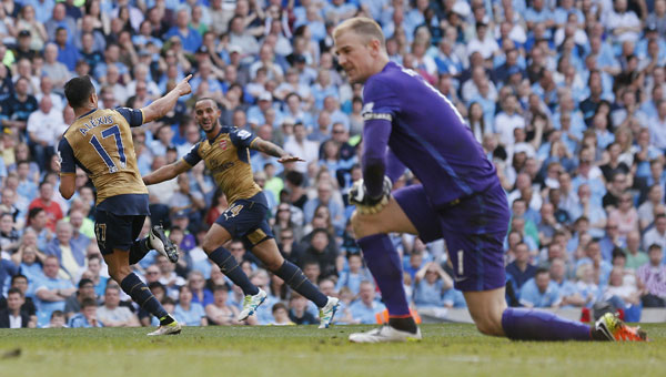 Bàn thắng của Sanchez khiến Man City mất quyền tự quyết trong cuộc đua tranh suất dự Champions League. Ảnh: Reuters.