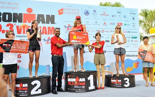 Outstanding athletes of the Ironman 70.3 world championship were awarded (Photo: Vietjet Air)