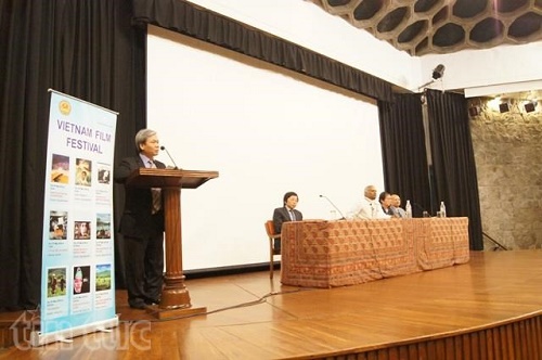 Vietnamese Ambassador to India Ton Sinh Thanh speaks at the film week open ceremony (Source: VNA)