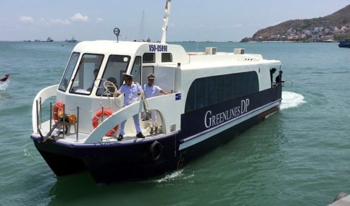 A catamaran operated by Ho Chi Minh City-based Greenlines DP Company is seen approaching Cau Da Port in Vung Tau City, located in southern Viet Nam. (Photo: Tuoi Tre)