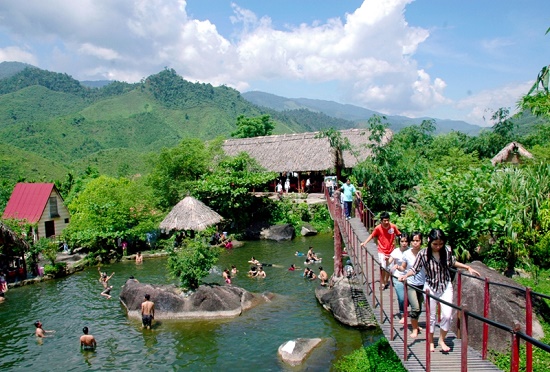 the Suoi Hoa (Spring Flower) eco-tourism site in Hoa Vang District