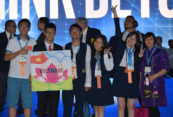 Vietnamese students at the Intel ISEF 2016