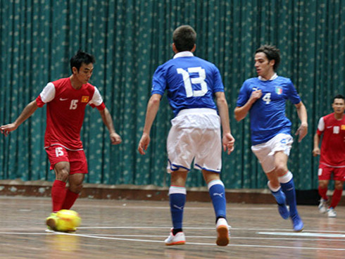 ĐT Futsal Việt Nam từng đối đầu Italia năm 2012 tại TPHCM.