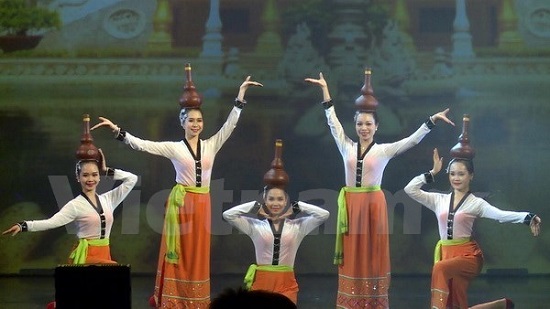 A performance of the Vietnamese troupe at the festival (Photo: VNA)