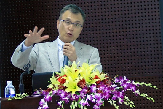 Mr Noboru Kondo speaking at the event (Photo: cadn.com.vn)