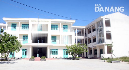  The newly-established Hoang Sa Junior High School