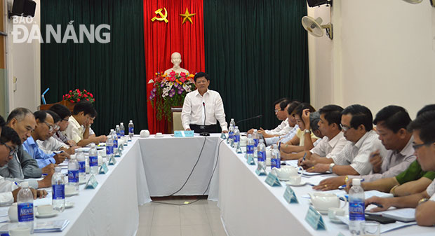 Phó Bí thư Thường trực Thành ủy Võ Công Trí kết luận tại buổi làm việc Ảnh: Việt Dũng
