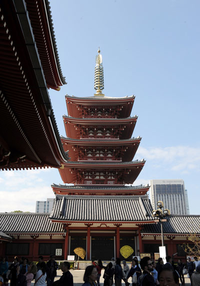 Ngôi tháp 5 tầng của chùa Sensoji.