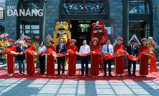 A scene from the opening ceremony of the Nui Than Tai Hot Spring Park