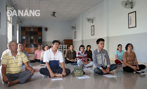 Trung tâm Trường sinh học Đà Nẵng hướng dẫn tập miễn phí vào chiều chủ nhật hằng tuần. 