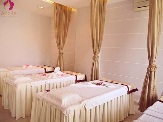  Skincare treatment room