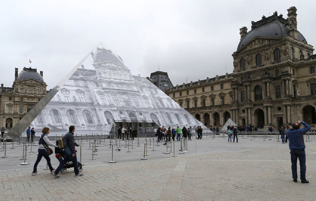 Ngày 3-6, Bảo tàng Louvre đóng cửa vì nước lũ sông Seine dâng cao. 